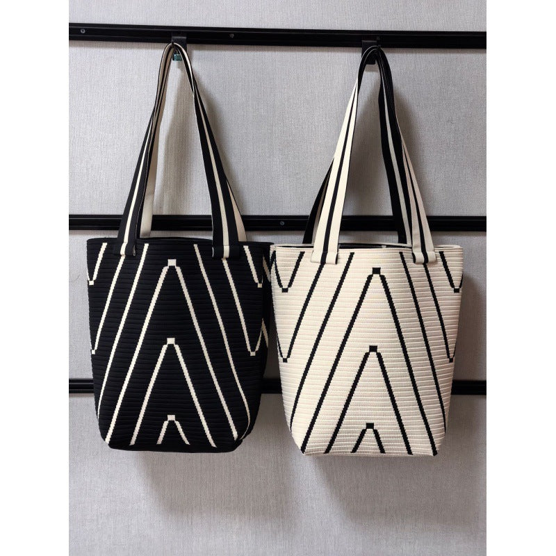 Nordic niche wave pattern shoulder bag, large capacity tote bag, finely woven open crossbody bag, commuter bucket bag for women.