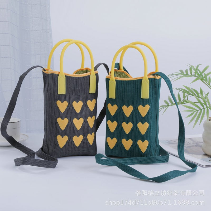 Dopamine mini heart-shaped phone bag, crossbody knitted bag, niche design, handbag/shoulder bag, portable mini bag.